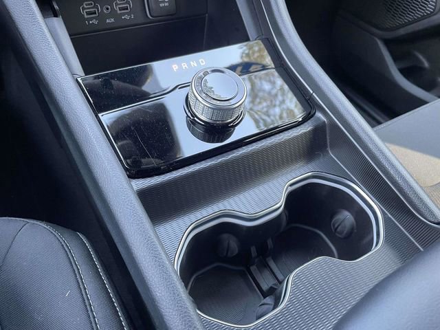 Used 2024 Jeep Grand Cherokee Laredo image 14