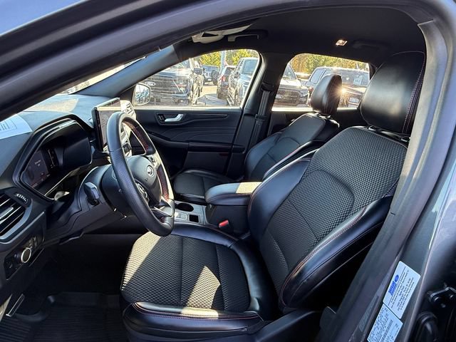 Certified 2024 Ford Escape ST-Line w/ Tech Pack #1 AWD/4WD image 6