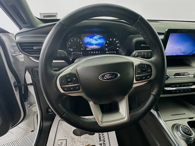 Certified 2023 Ford Explorer XLT w/ Equipment Group 202A AWD/4WD image 17