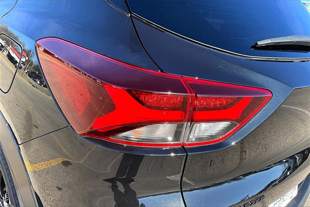 Used 2022 Chevrolet TrailBlazer RS w/ Technology Package image 30