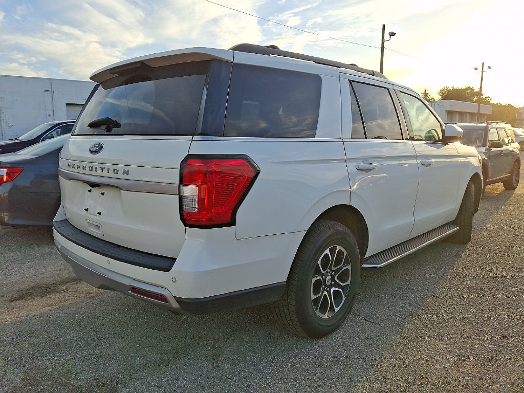 Certified 2022 Ford Expedition XLT AWD/4WD image 4