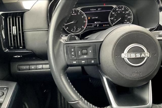 Used 2025 Nissan Pathfinder SV FWD image 11