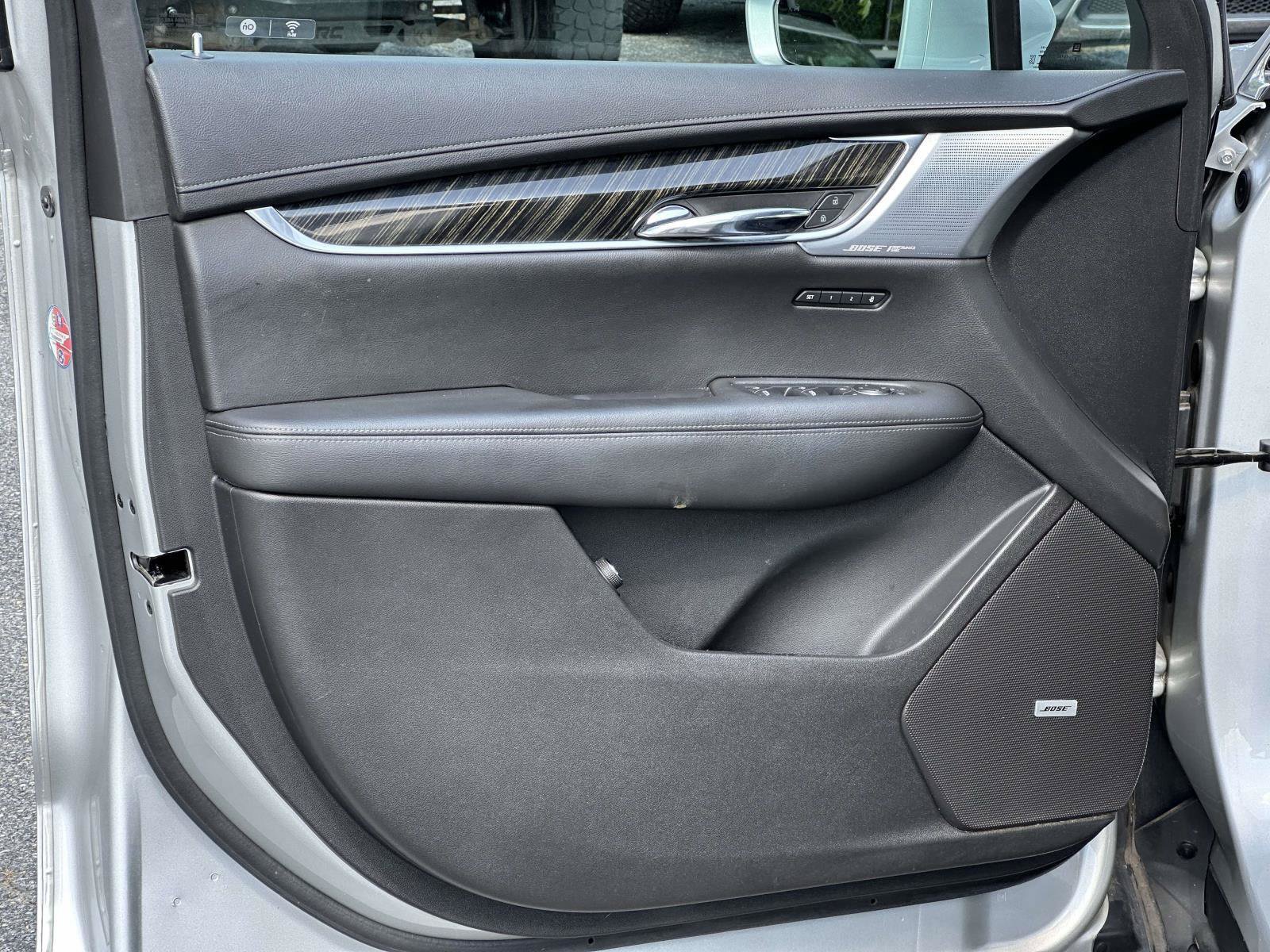 Used 2020 Cadillac XT6 Premium Luxury AWD/4WD image 8