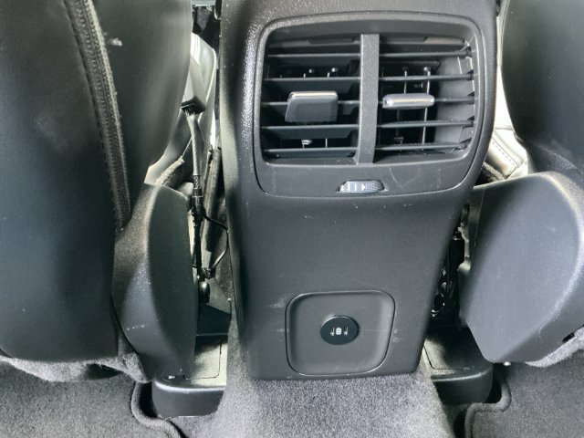 Certified 2025 Ford Escape Platinum AWD/4WD image 28