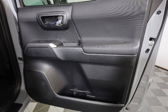 Used 2019 Toyota Tacoma TRD Sport AWD/4WD image 31