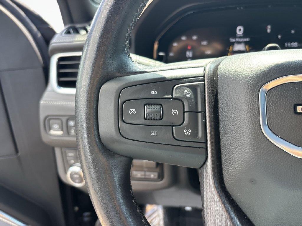 Used 2023 GMC Yukon XL Denali Ultimate AWD/4WD image 34