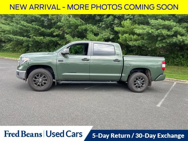 Used 2021 Toyota Tundra SR5 w/ Trail Edition AWD/4WD image 10