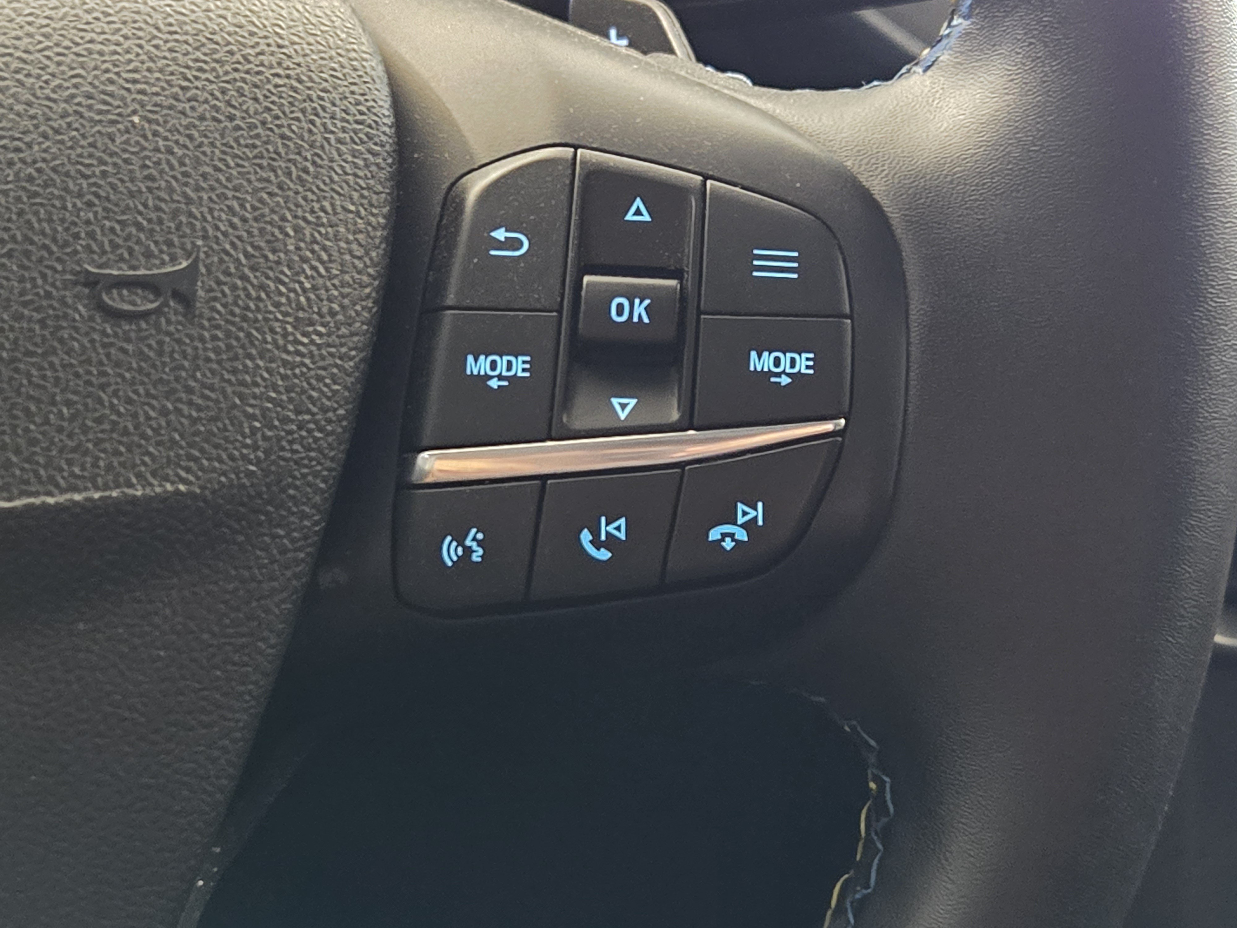 Certified 2025 Ford Maverick Lobo AWD/4WD image 28