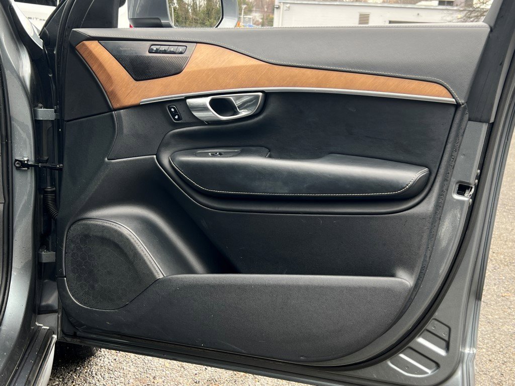 Used 2019 Volvo XC90 T6 Inscription w/ Luxury Package image 10