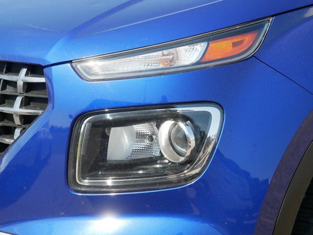 Used 2022 Hyundai Venue SEL FWD image 10
