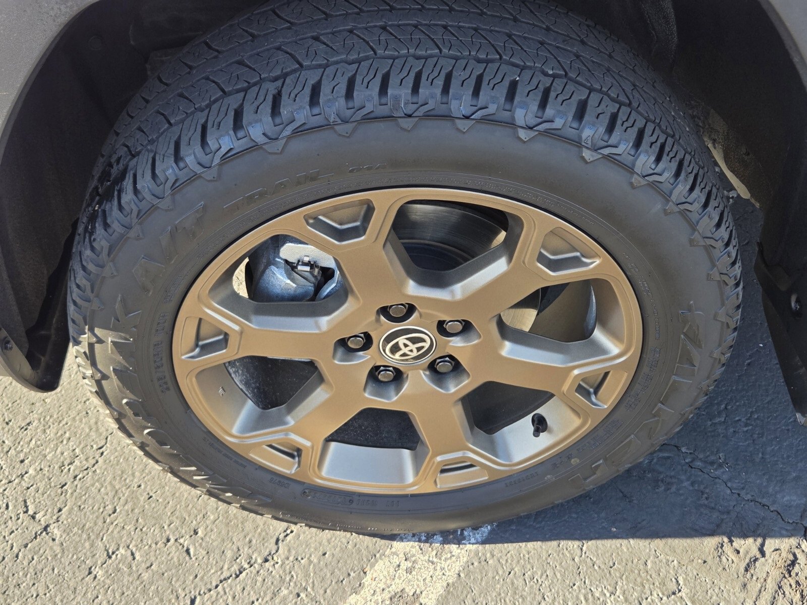 Used 2023 Toyota RAV4 AWD Hybrid image 9