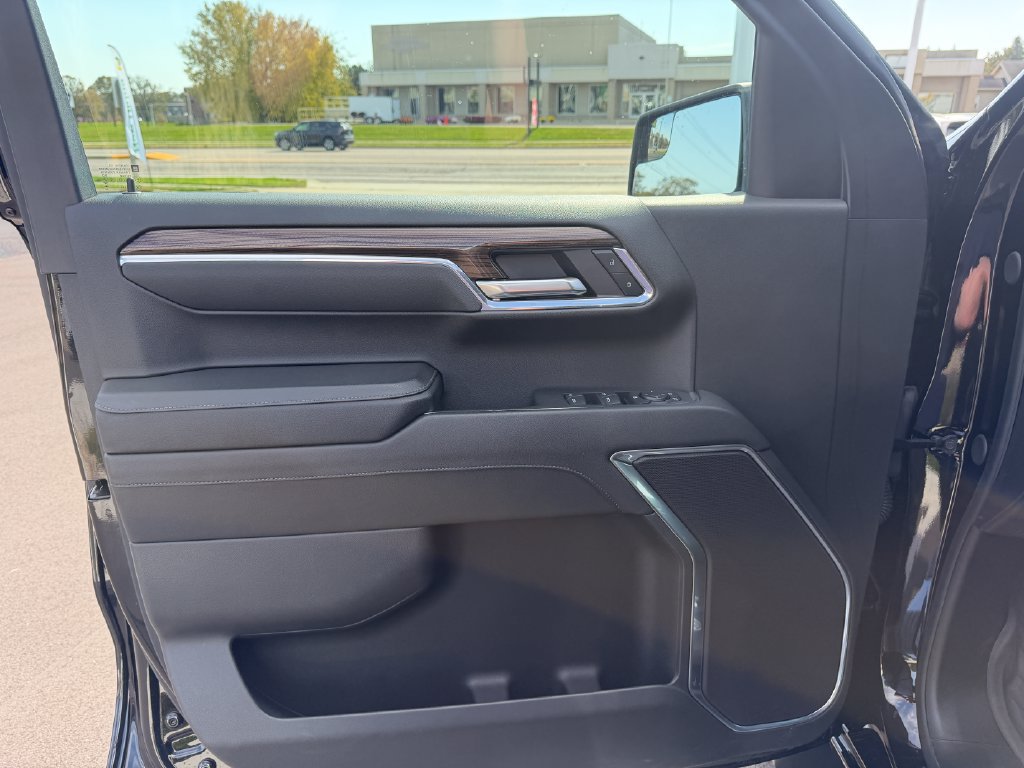 Used 2024 Chevrolet Silverado 1500 RST AWD/4WD image 20