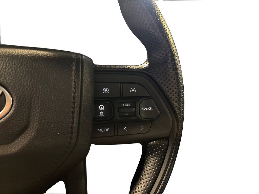 Used 2025 Toyota Tacoma SR5 AWD/4WD image 34