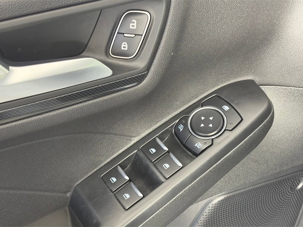 Certified 2025 Ford Escape ST-Line Select AWD/4WD image 25