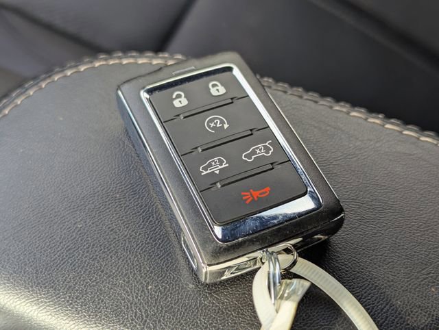 Used 2023 Jeep Wagoneer Series III w/ Preferred Equipment Group image 31