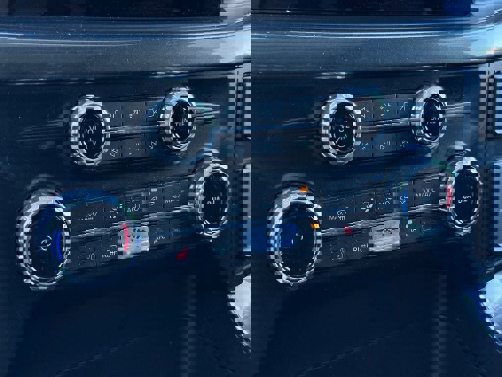 Certified 2022 Ford F150 XLT w/ Equipment Group 302A High image 32