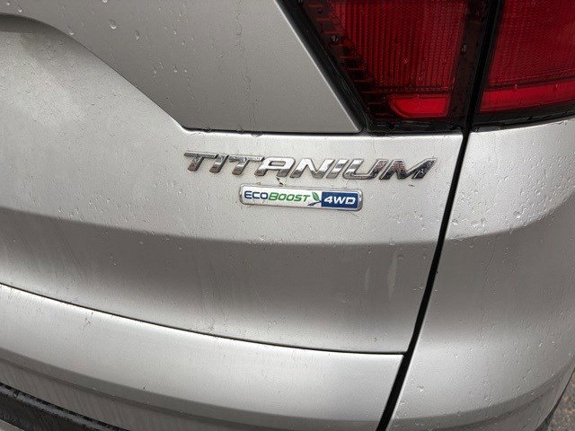Certified 2019 Ford Escape Titanium image 11