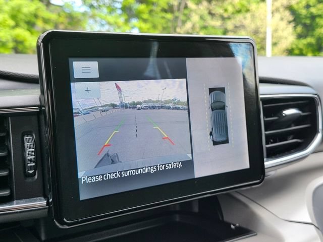Certified 2023 Ford Explorer XLT w/ Equipment Group 202A AWD/4WD image 24