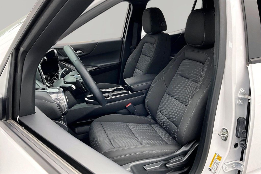 Used 2026 Chevrolet Equinox LT AWD/4WD image 25