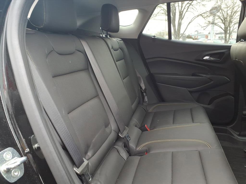 Used 2024 Chevrolet Trax ACTIV w/ Sunroof Package image 12