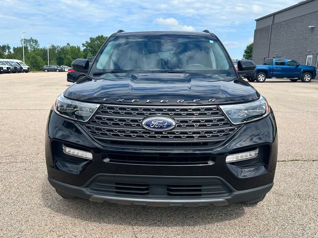 Certified 2023 Ford Explorer XLT w/ Equipment Group 202A AWD/4WD image 8
