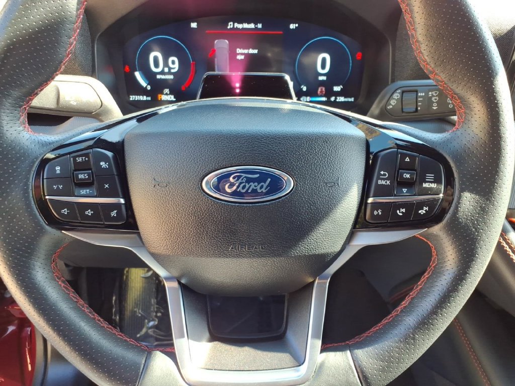 Certified 2025 Ford Explorer ST-Line AWD/4WD image 28