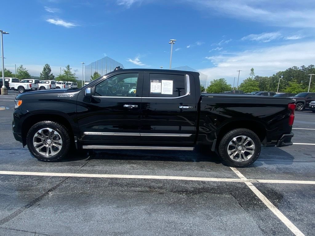 Used 2023 Chevrolet Silverado 1500 High Country w/ Technology Package AWD/4WD image 4