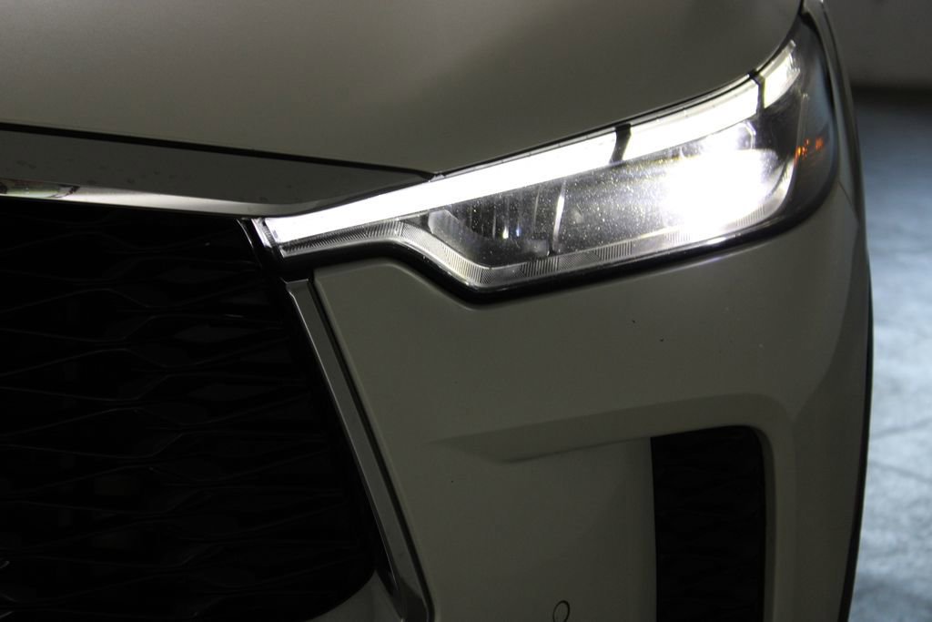 Used 2023 INFINITI QX60 Sensory w/ Cargo Package image 62