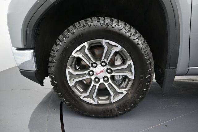 Used 2024 GMC Sierra 1500 SLT AWD/4WD image 9