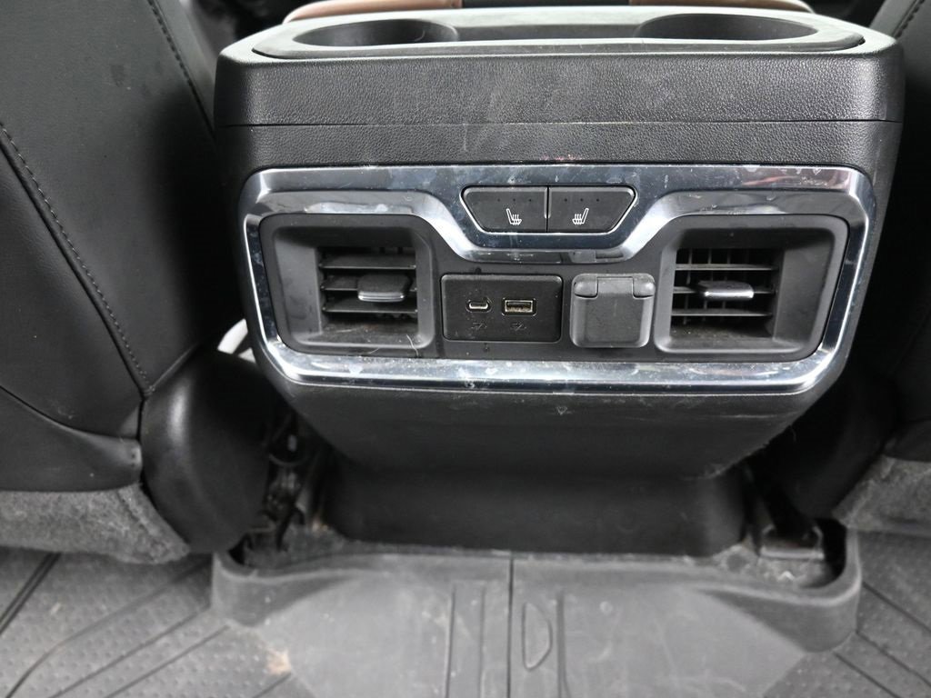 Used 2023 Chevrolet Silverado 3500 High Country image 18
