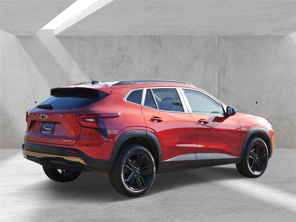 Used 2024 Chevrolet Trax ACTIV image 3