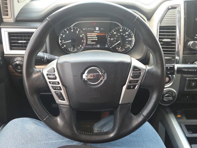 Used 2020 Nissan Titan SL w/ Moonroof Package AWD/4WD image 38