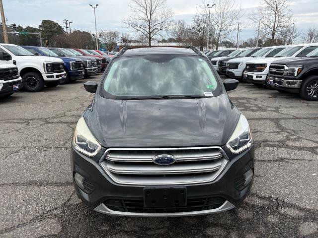 Certified 2017 Ford Escape SE w/ Equipment Group 201A image 2