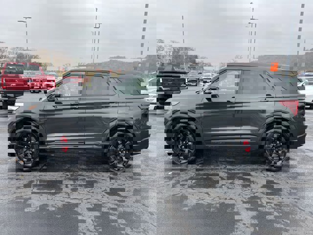 Certified 2022 Ford Explorer ST w/ Equipment Group 401A image 2