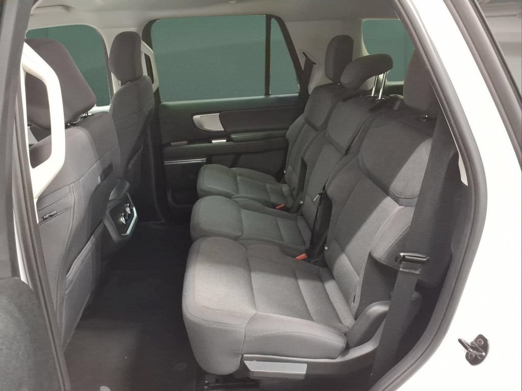 Certified 2025 Ford Expedition Active AWD/4WD image 23