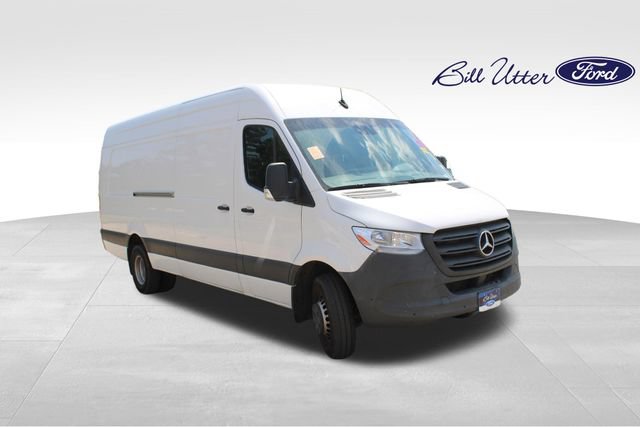 Used 2024 Mercedes-Benz Sprinter 4500 image 3