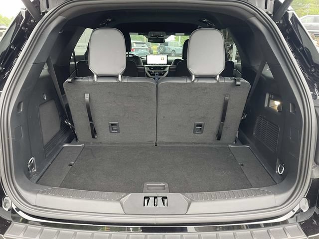 Certified 2025 Ford Explorer ST-Line w/ Premium Package RWD image 8
