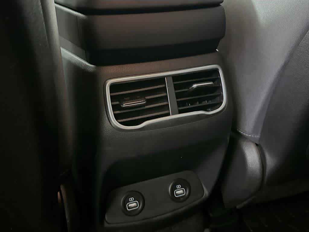 Used 2023 Hyundai Santa Fe SEL FWD image 13
