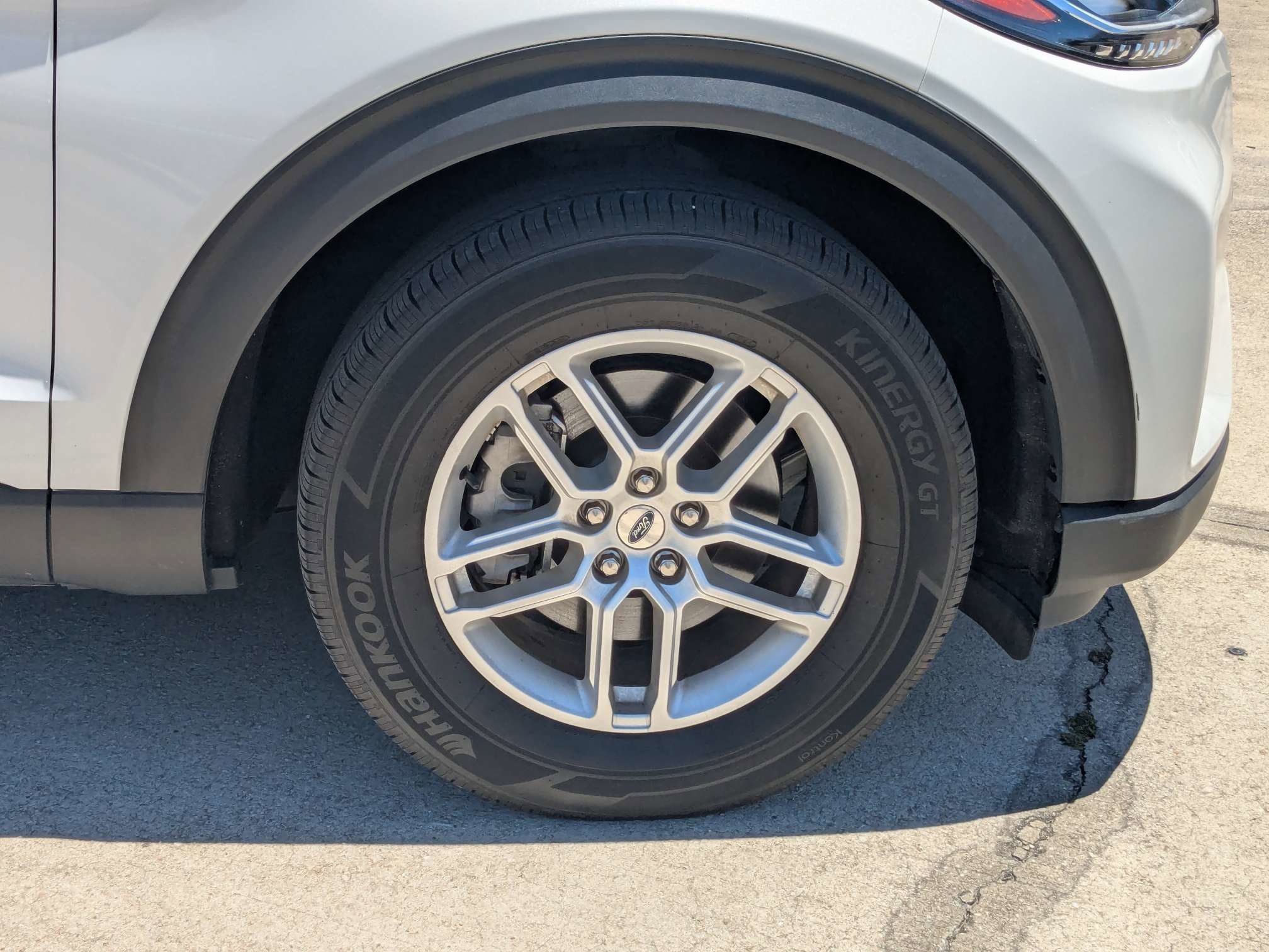 Certified 2025 Ford Explorer Active w/ Active Comfort Package RWD image 12