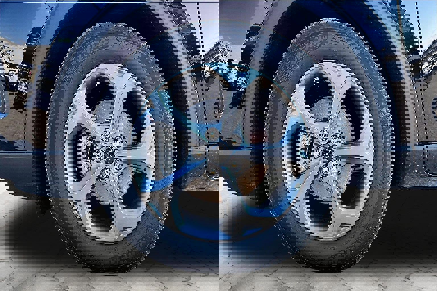 Certified 2025 Ford Escape ST-Line image 9