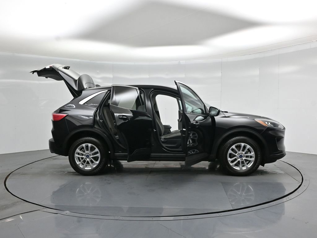 Certified 2021 Ford Escape SE image 35