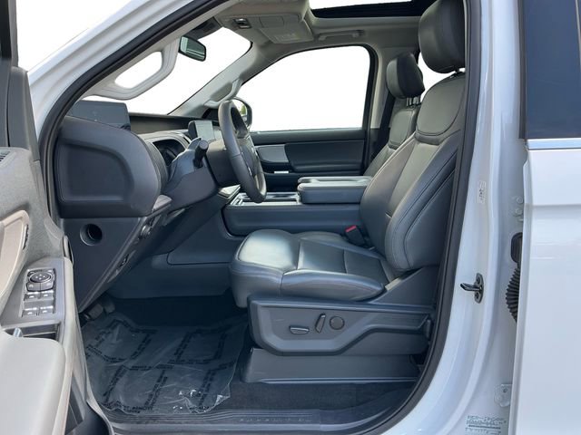 Certified 2025 Ford Expedition Active AWD/4WD image 10