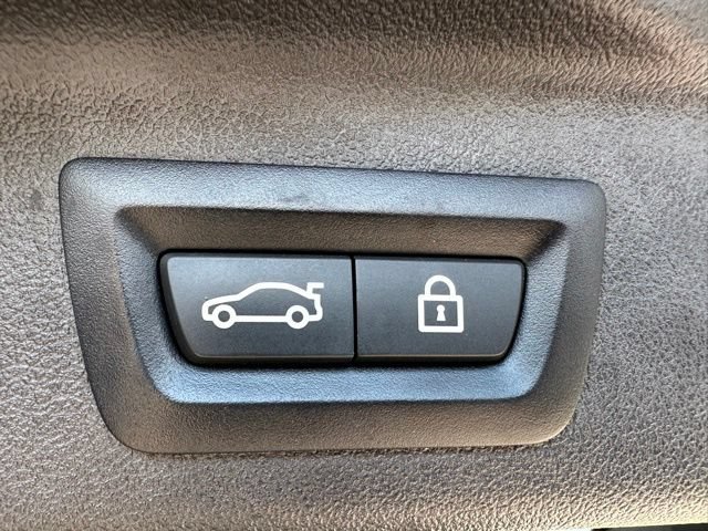 Used 2021 BMW X7 M50i AWD/4WD image 11