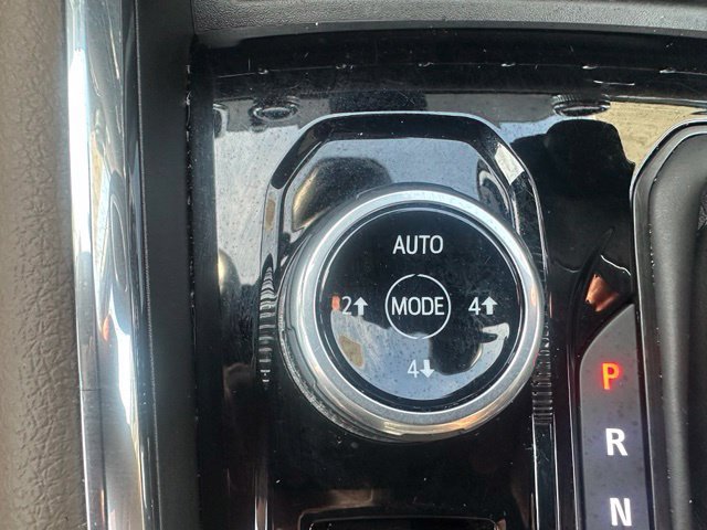 Used 2025 GMC Canyon Denali AWD/4WD image 17