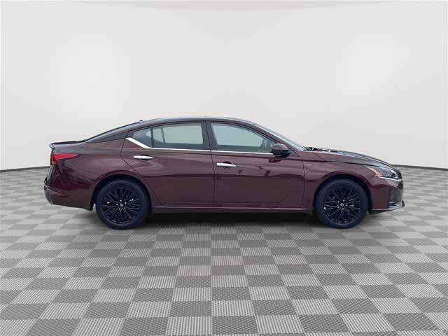 Used 2025 Nissan Altima 2.5 SV w/ SV Special Edition Package AWD/4WD image 6
