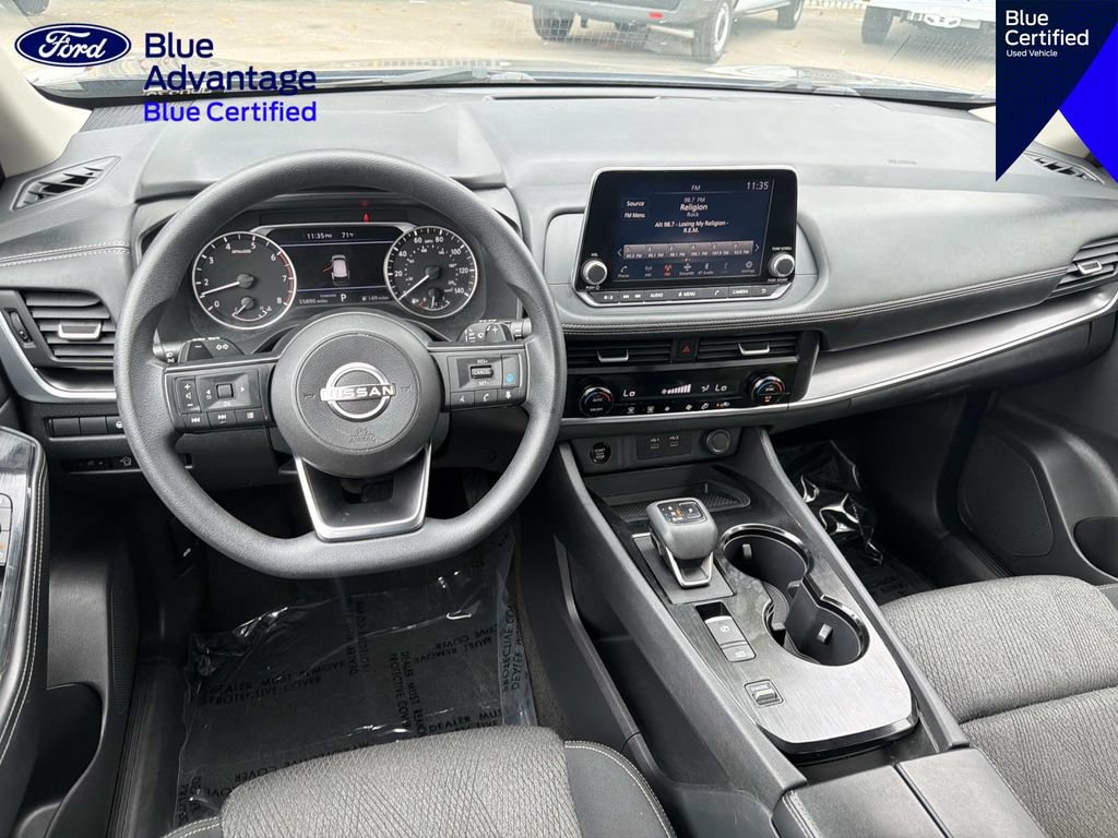 Used 2024 Nissan Rogue SV FWD image 9