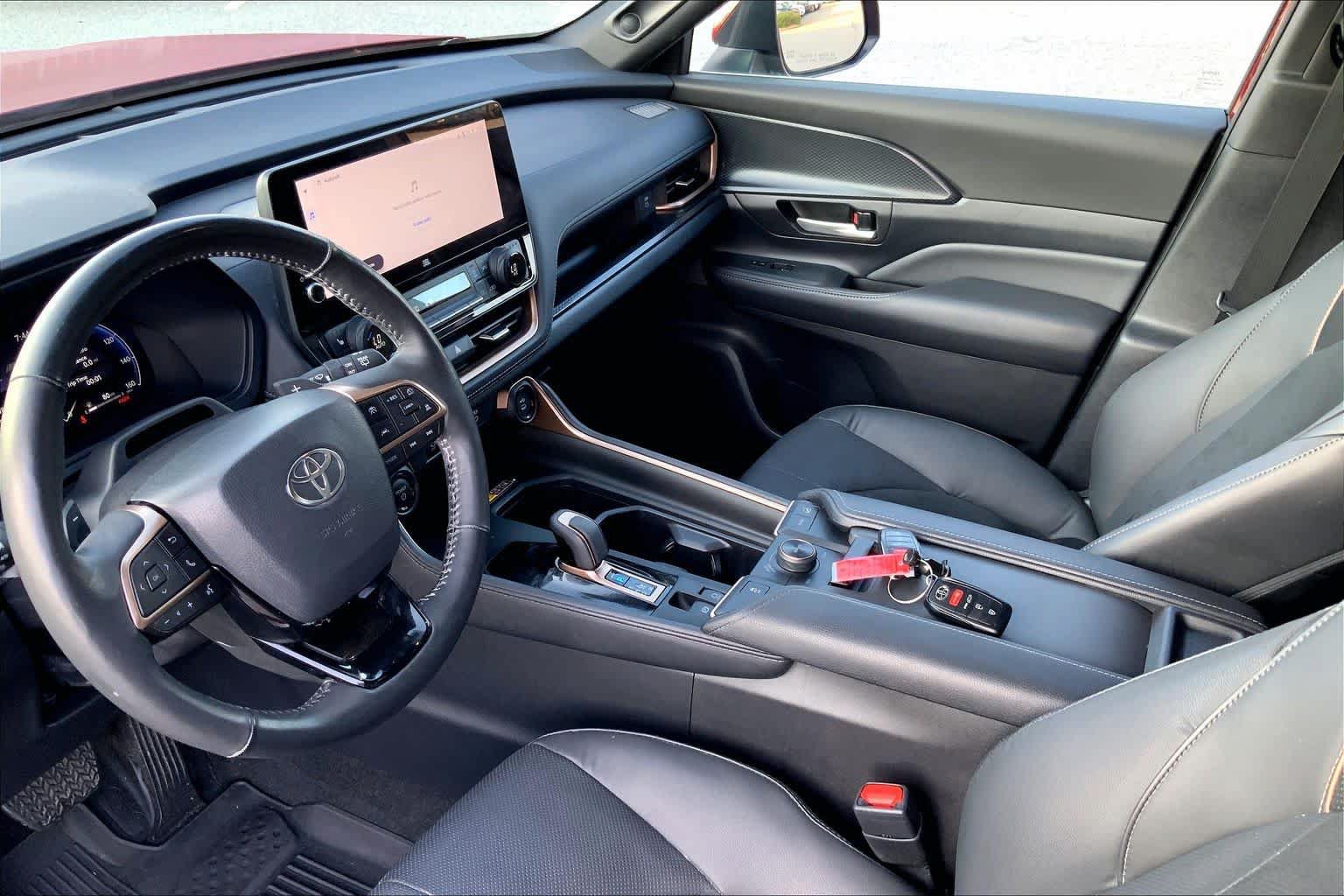 Used 2024 Toyota Grand Highlander AWD Hybrid image 16