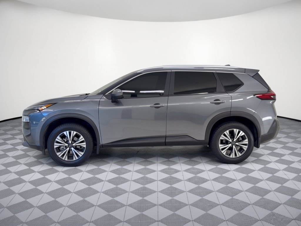 Used 2023 Nissan Rogue SV w/ SV Premium Package FWD image 2