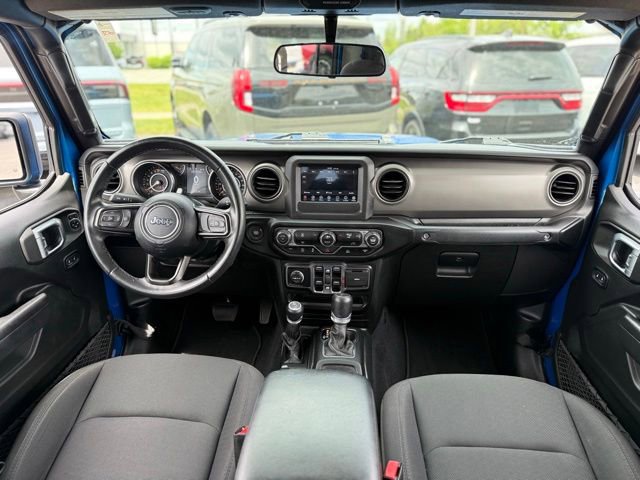 Used 2022 Jeep Gladiator Sport AWD/4WD video 2