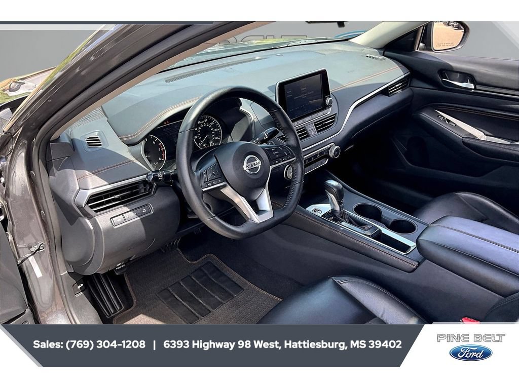 Used 2022 Nissan Altima 2.5 SR w/ Midnight Edition Package FWD image 12